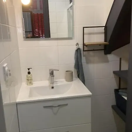 Agreable Maison Avec Jardin Dans Le Centre Historique De